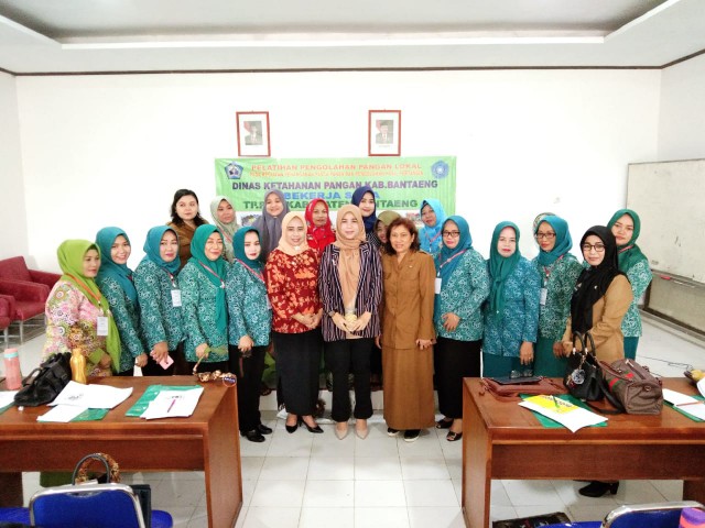 Pelatihan Pengolahan Pangan Lokal diikuti 25 Ibu-ibu se-Kabupaten Bantaeng.