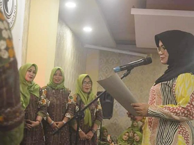 Pengukuhan Kelompok Wanita Indo' Pinrang.